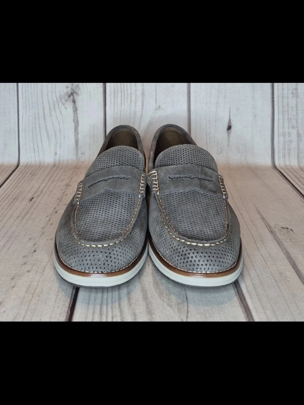Johnston & Murphy Men's Size 13M Gray Nubuck Perforated Trufoam Loafer Shoes